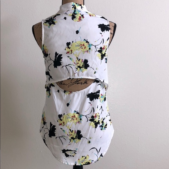 Jessica Simpson Top - Picture 4 of 5